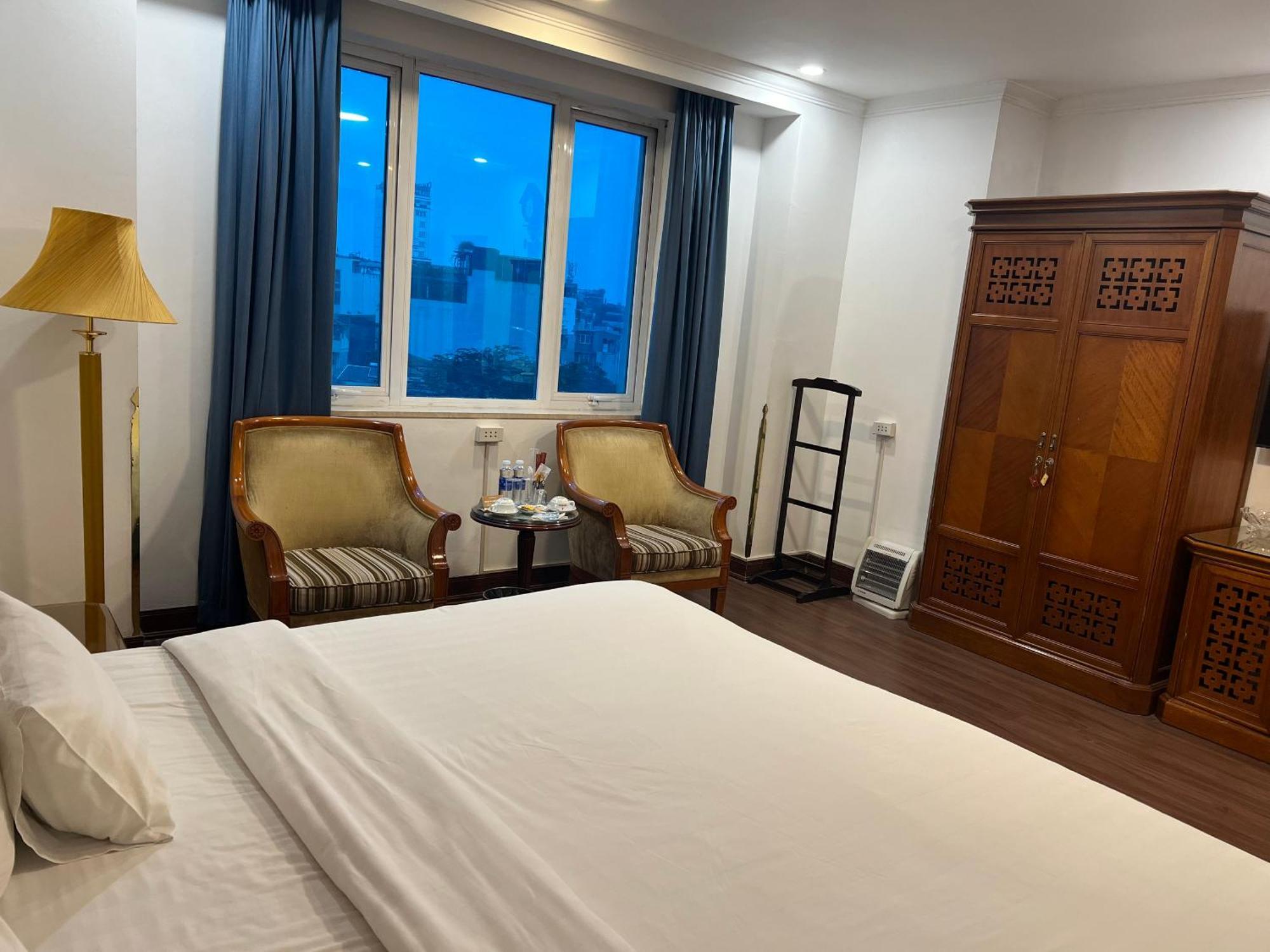 A25 Hotel - 19 Phan Dinh Phung Ханой Екстериор снимка