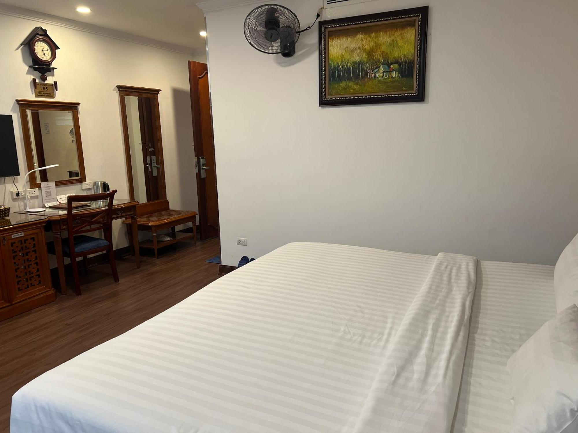 A25 Hotel - 19 Phan Dinh Phung Ханой Екстериор снимка