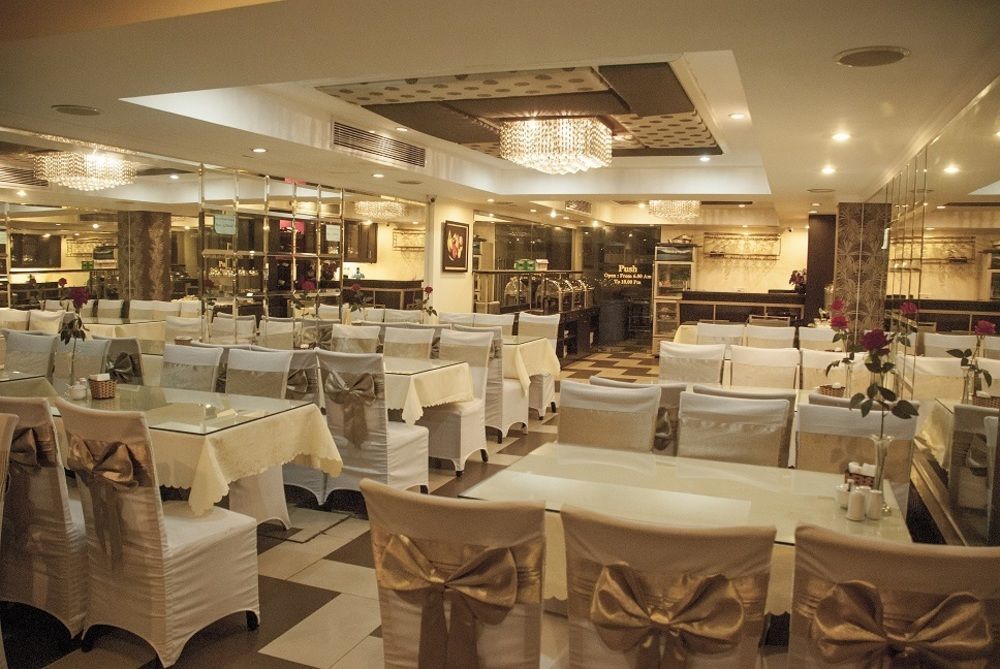 A25 Hotel - 19 Phan Dinh Phung Ханой Екстериор снимка